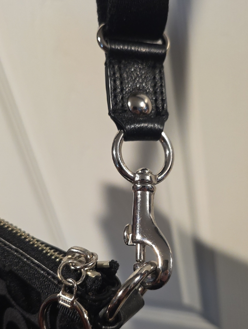 Coach Poppy Monogram Black Crossbody Bag With Dual Hangtags - Picture 9 of 11